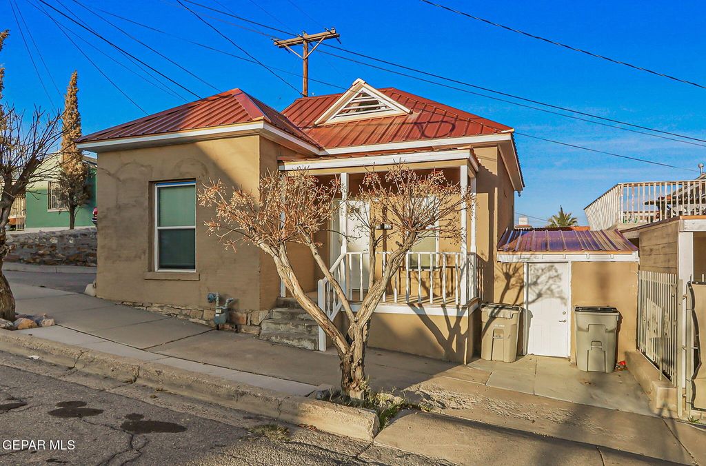 Photo of 1108 N Virginia Street, El Paso, TX 79902 (MLS # 938237)
