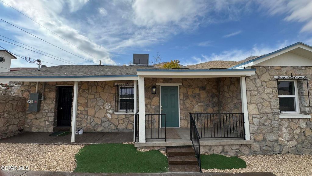 Photo of 2406 LEBANON (Rear) Avenue Avenue, El Paso, TX 79930 (MLS # 936565)