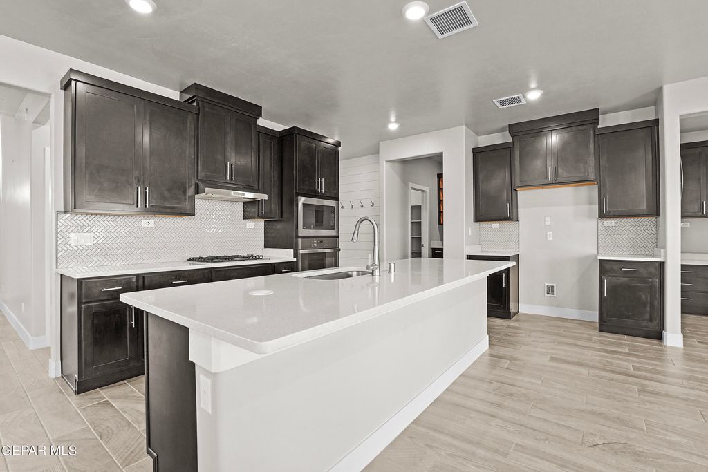 Photo of 2248 Rocky Terrace Place, El Paso, TX 79911 (MLS # 942507)