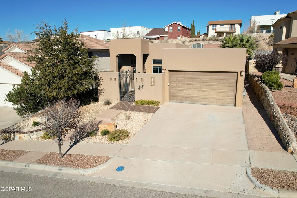 Photo of 6317 Franklin Gate Drive, El Paso, TX 79912 (MLS # 936681)