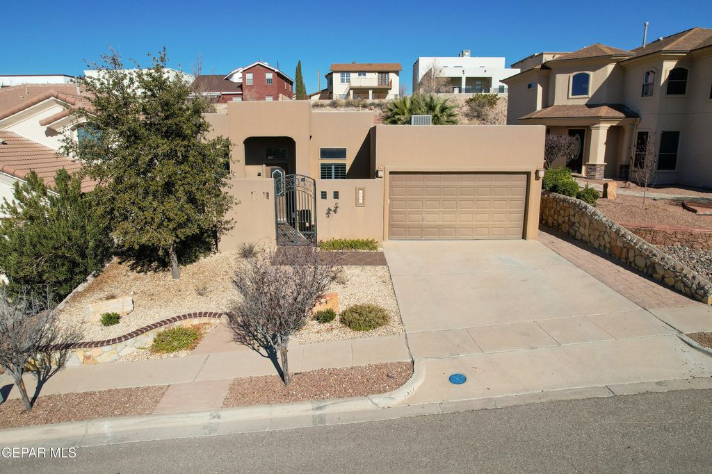 Photo of 6317 Franklin Gate Drive, El Paso, TX 79912 (MLS # 936681)