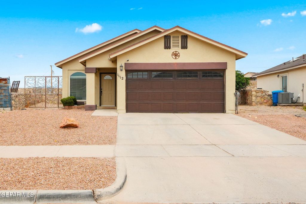 Photo of 1112 Cielo Bonito Drive, Socorro, TX 79927 (MLS # 942569)
