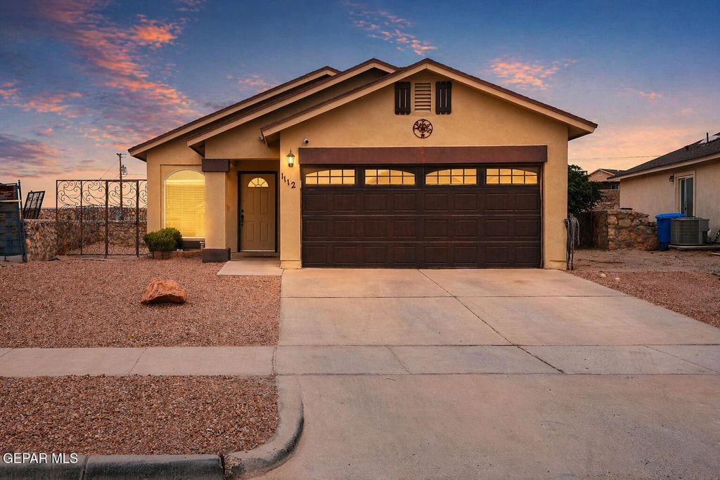 Photo of 1112 Cielo Bonito Drive, Socorro, TX 79927 (MLS # 942569)