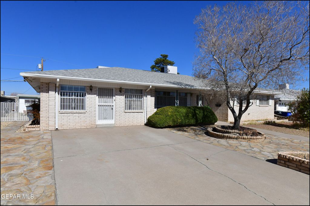 Photo of 10309 WOODRUFF Court, El Paso, TX 79925 (MLS # 937422)