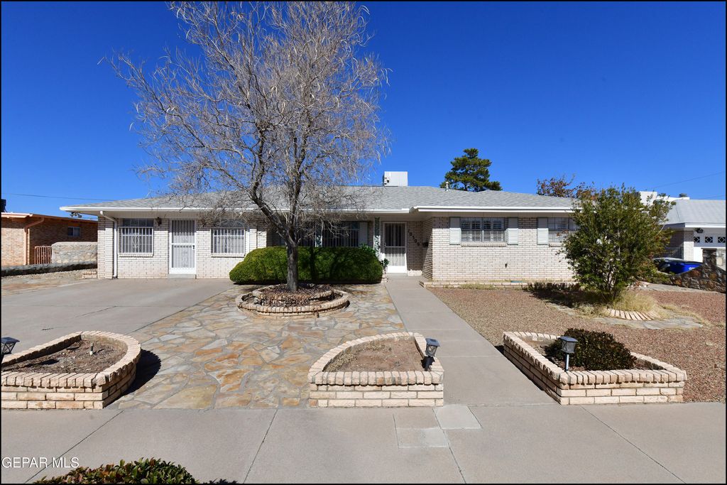 Photo of 10309 WOODRUFF Court, El Paso, TX 79925 (MLS # 937422)