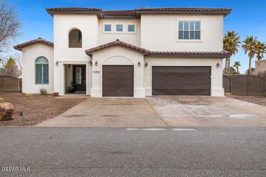 Photo of 720 EMERALD VIEW Drive, El Paso, TX 79932 (MLS # 938249)