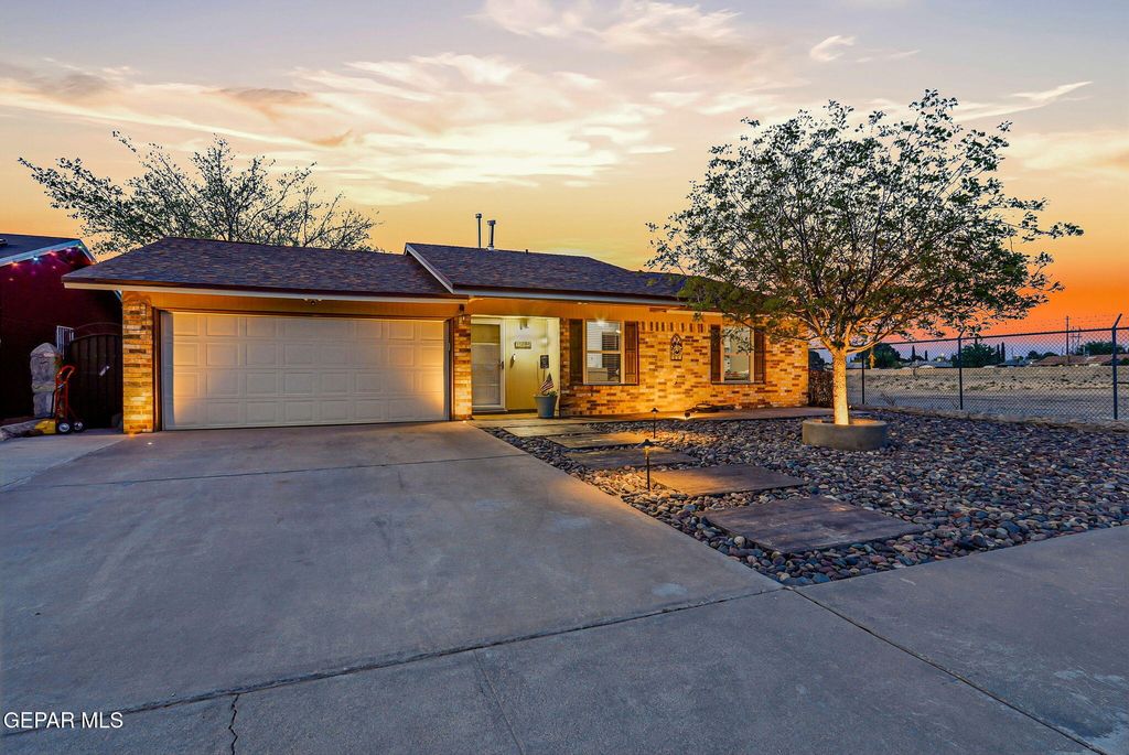 Photo of 11025 PADUCAH Avenue, El Paso, TX 79936 (MLS # 941299)