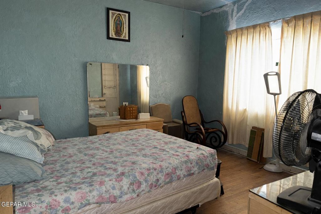 Photo of 2230 ARIZONA Avenue, El Paso, TX 79930 (MLS # 938195)