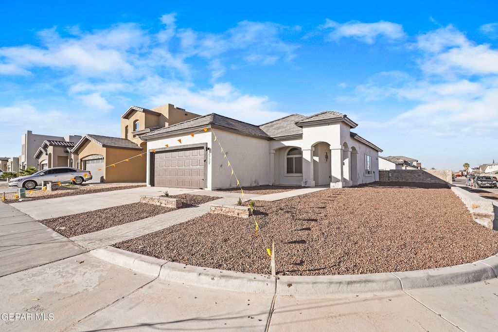 Photo of 557 Paseo Modesto Drive, El Paso, TX 79928 (MLS # 941829)