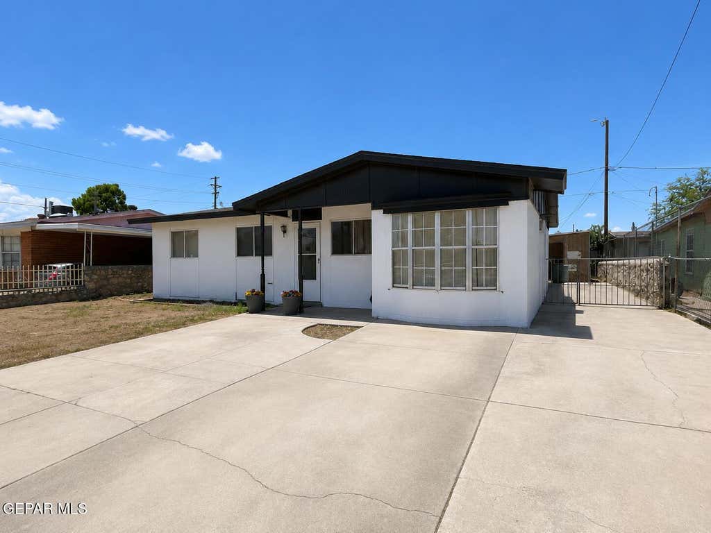 Photo of 9100 VILLA MADERO Drive, El Paso, TX 79907 (MLS # 947882)