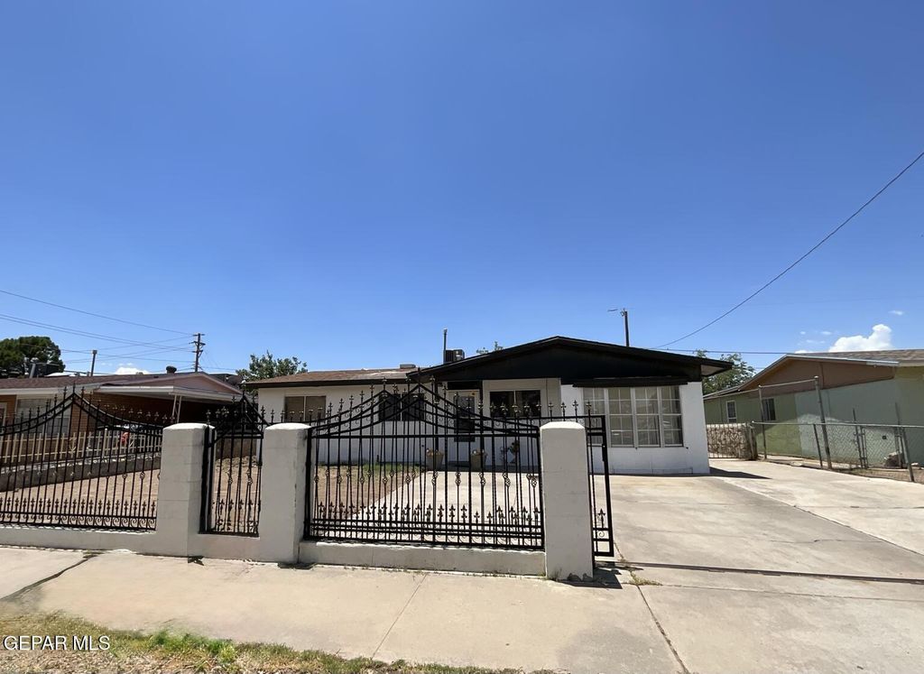 Photo of 9100 VILLA MADERO Drive, El Paso, TX 79907 (MLS # 947882)