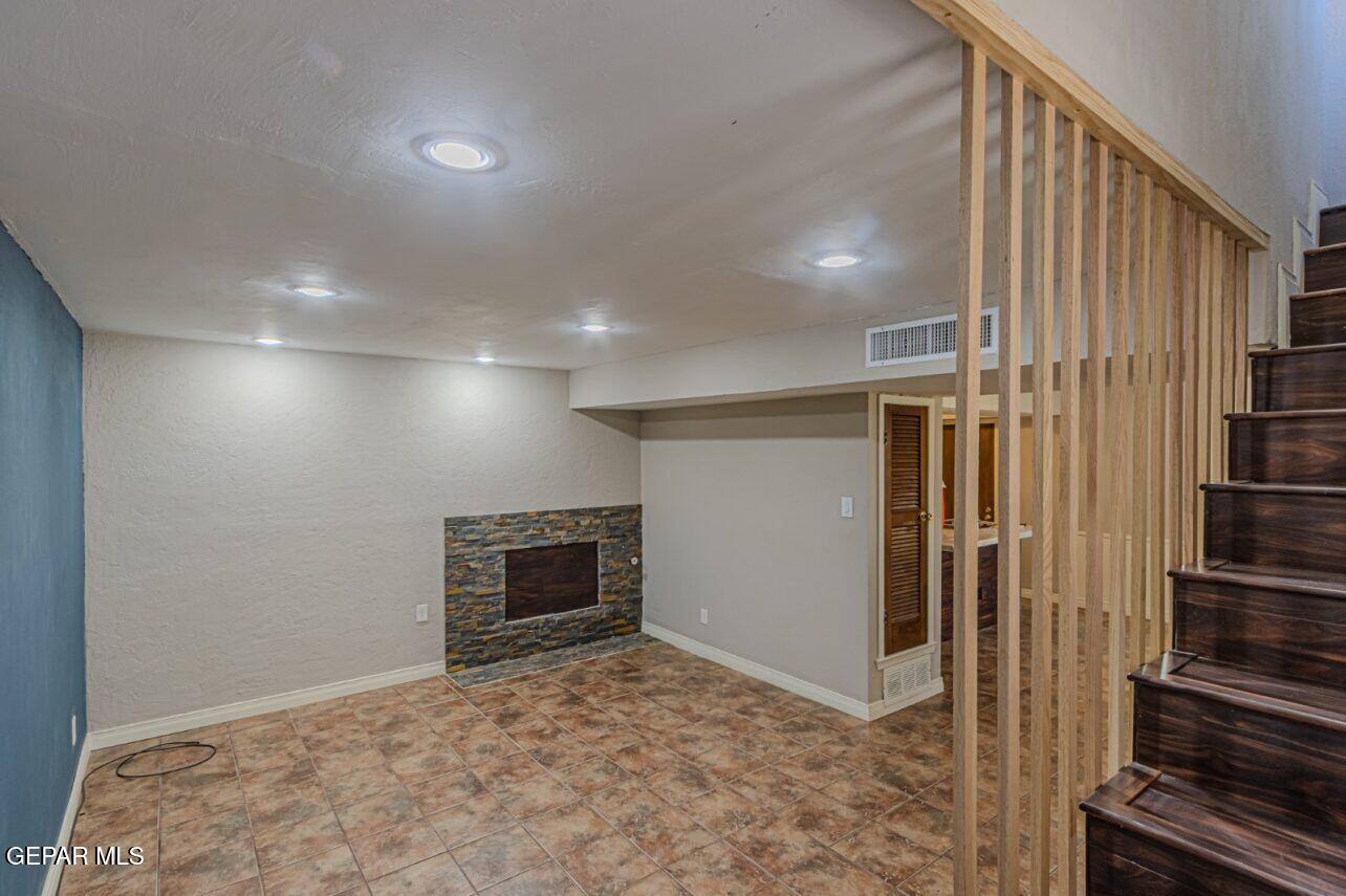 11105 La Quinta Place C