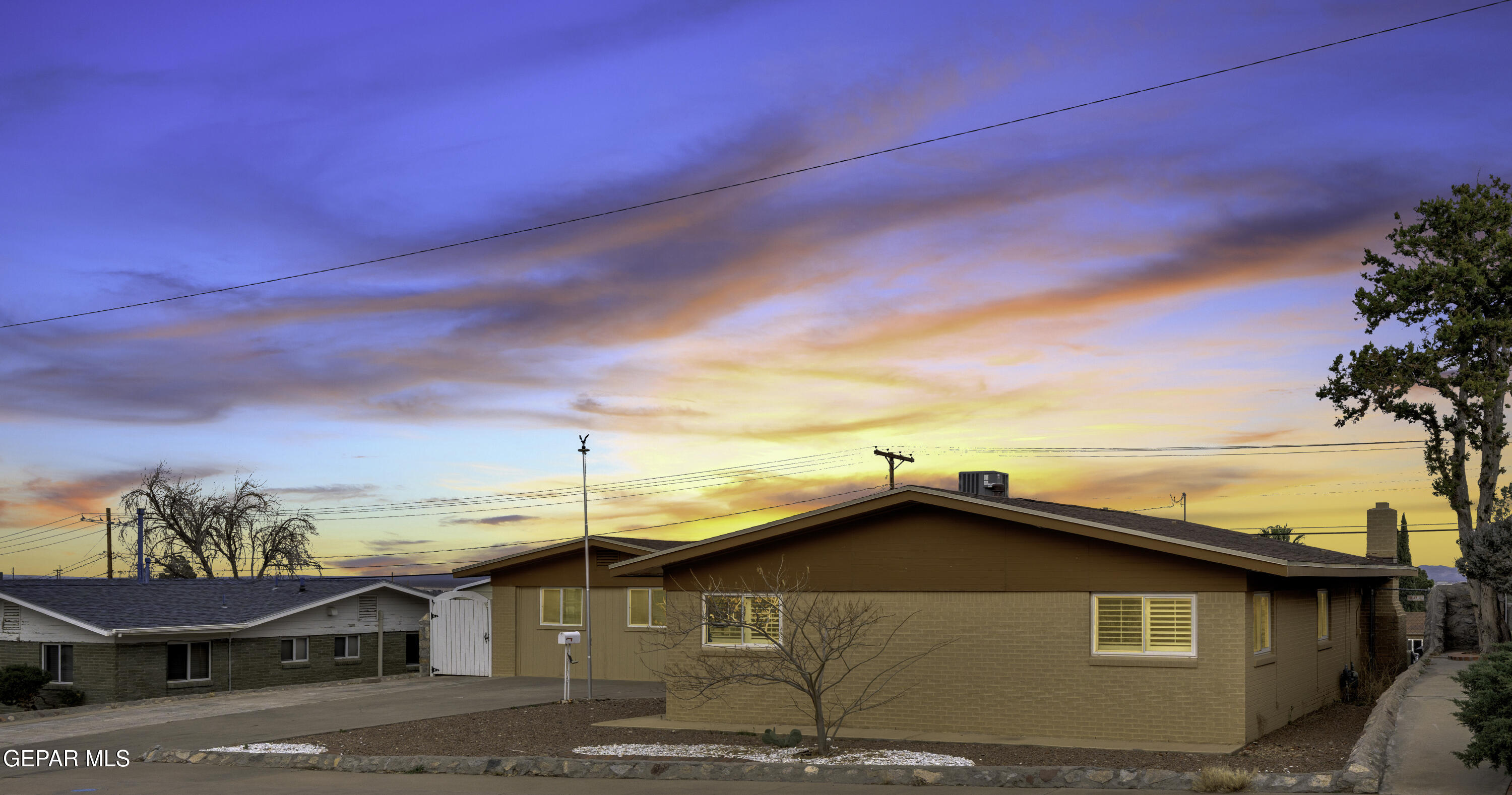 8708 MAGNETIC Street