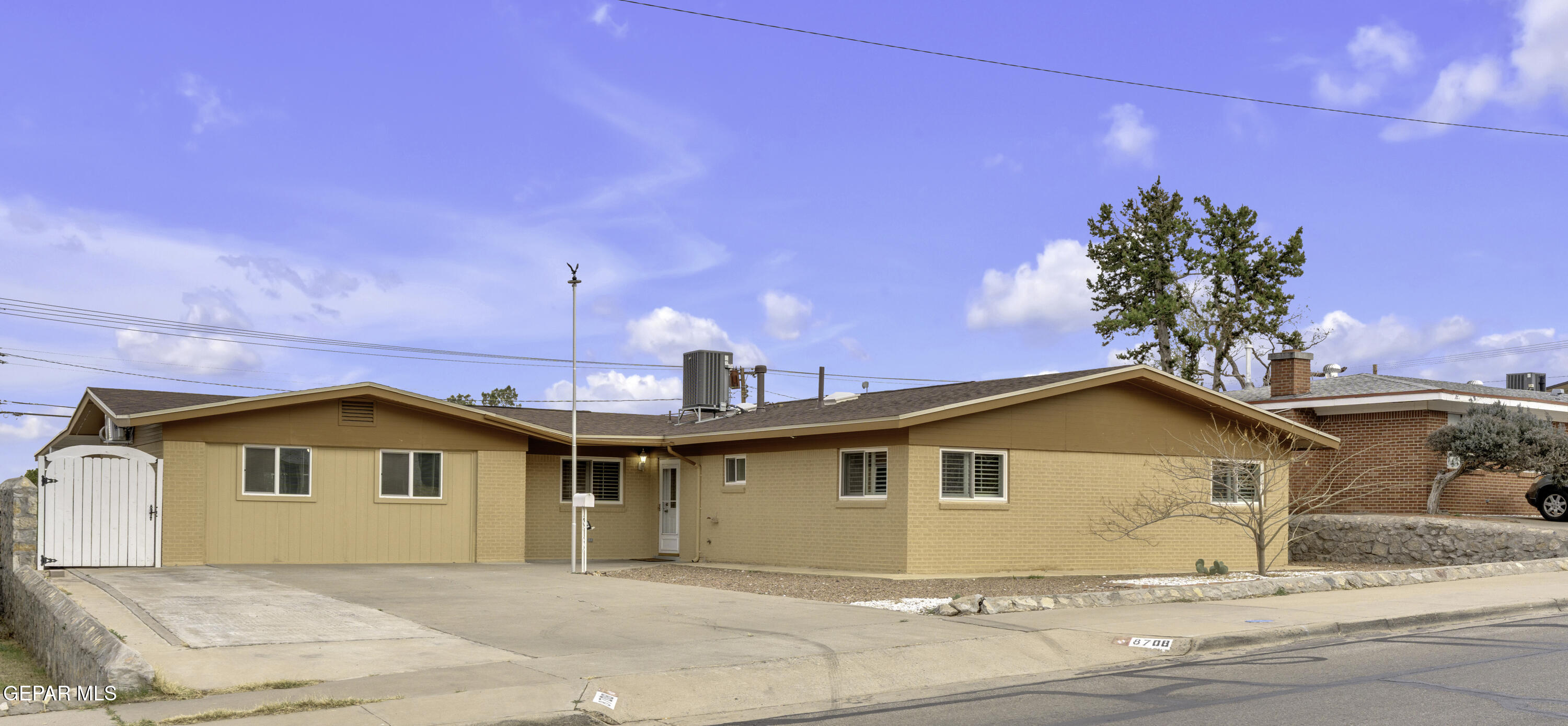 8708 MAGNETIC Street