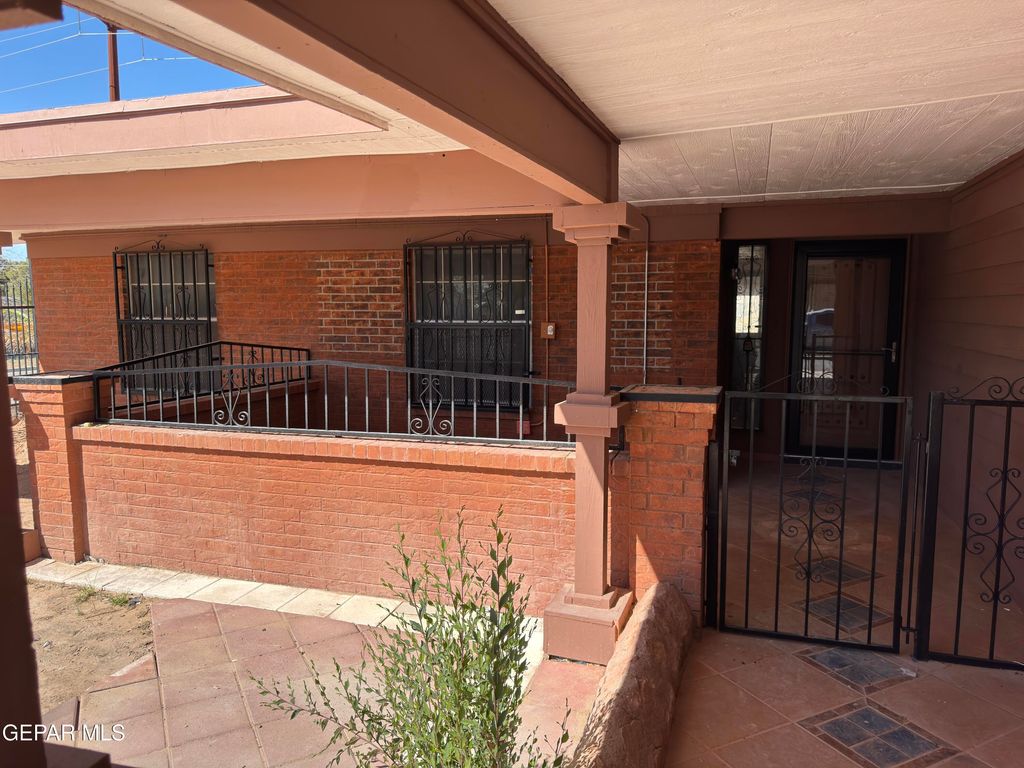 Photo of 3501 RED SAILS Drive, El Paso, TX 79936 (MLS # 941470)