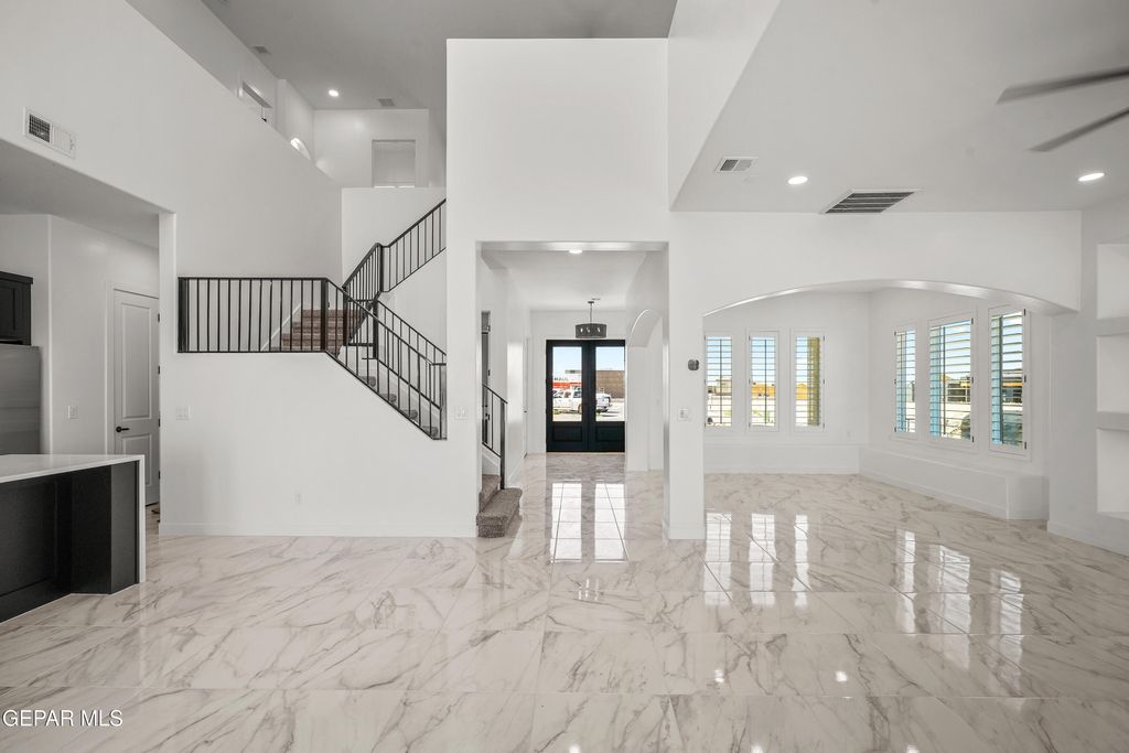 Photo of 621 Lacy Oad Way, Horizon City, TX 79928 (MLS # 942127)