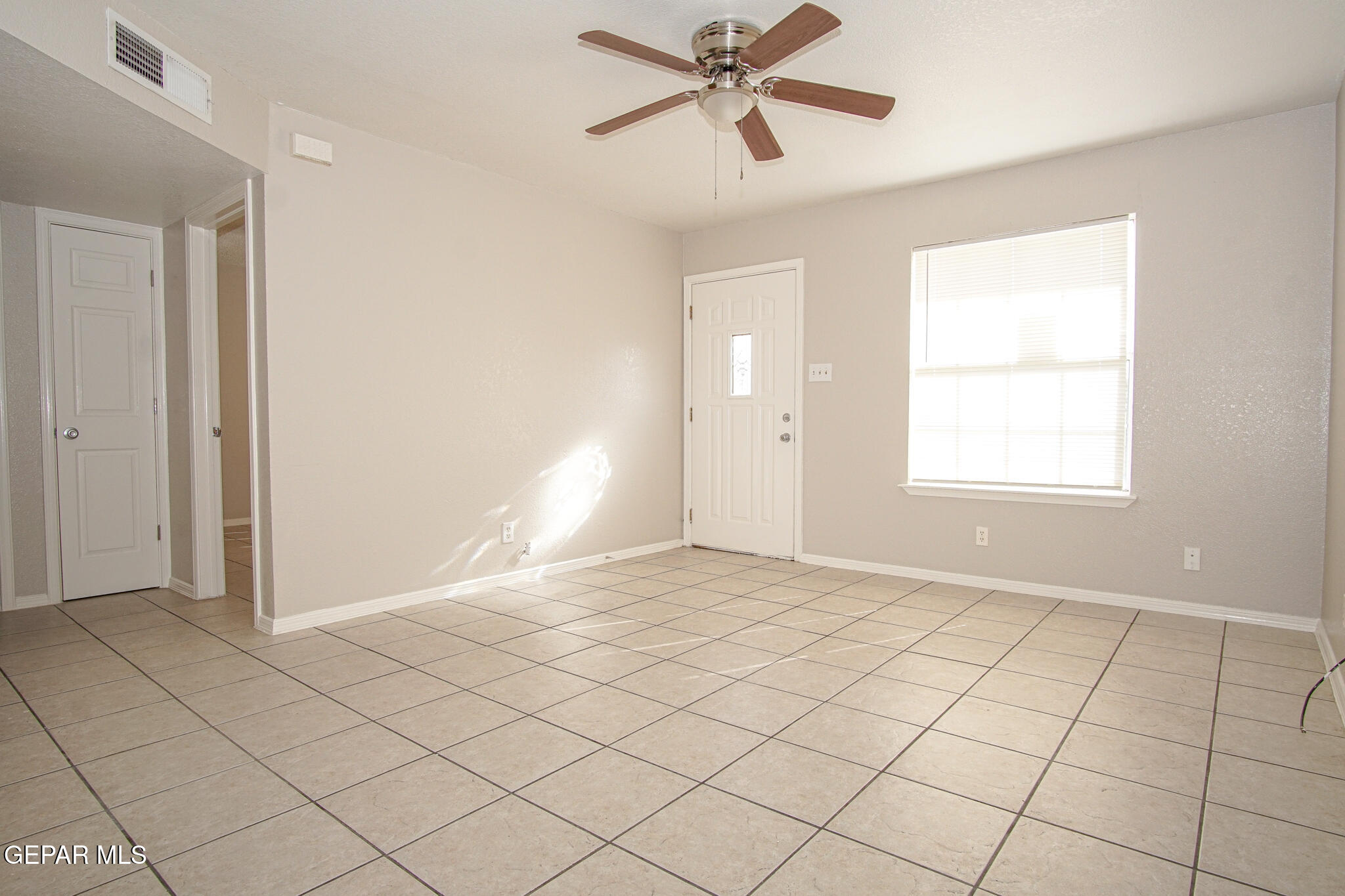 216 S Schutz Drive 6