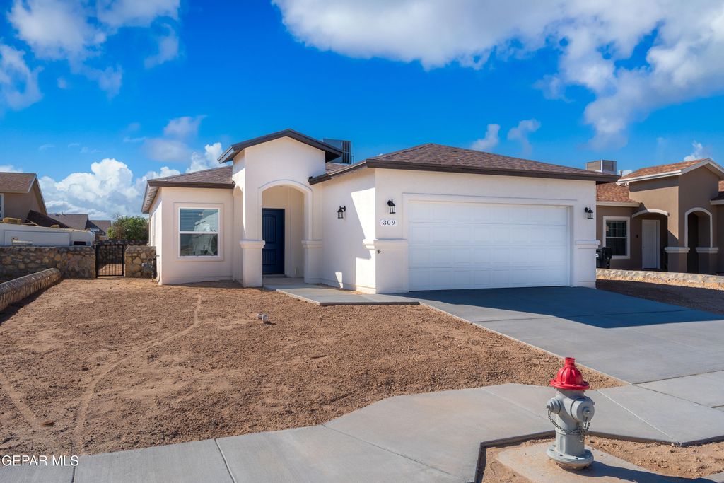Photo of 309 Sand Gate Drive, Horizon City, TX 79928 (MLS # 932109)