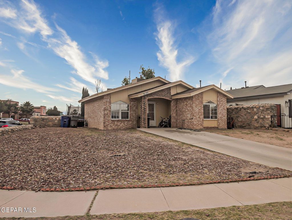Photo of 9127 BUR OAK Circle, El Paso, TX 79907 (MLS # 943610)