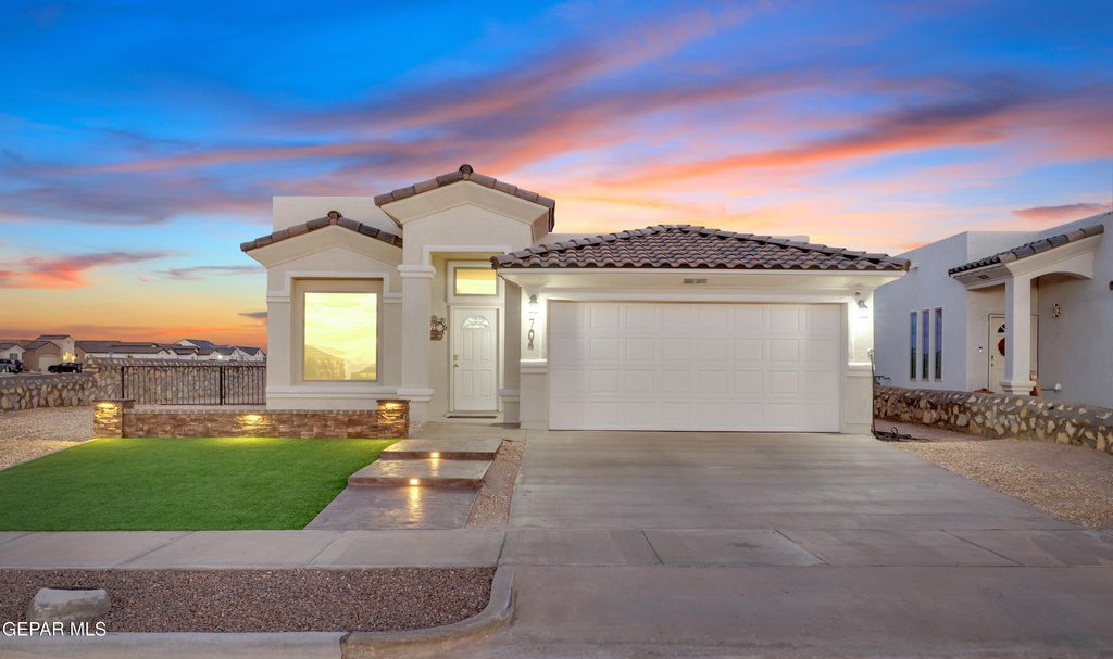 Photo of 704 Paseo Modesto Drive, Horizon City, TX 79928 (MLS # 932189)