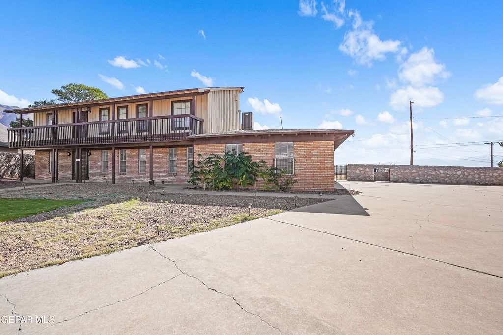 Photo of 5829 VISTA CORONA Court, El Paso, TX 79912 (MLS # 934271)