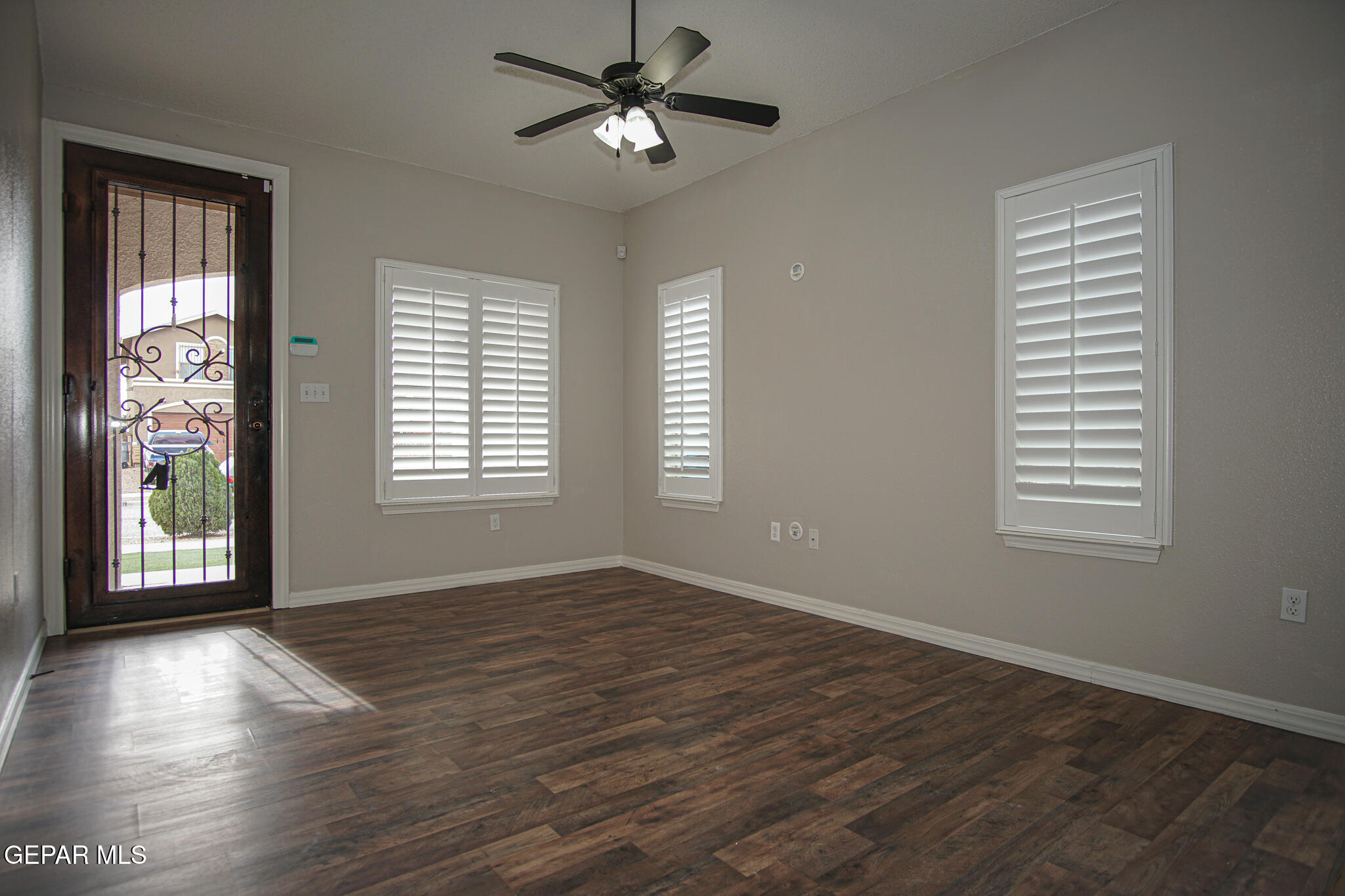 8517 DEL RIVERS