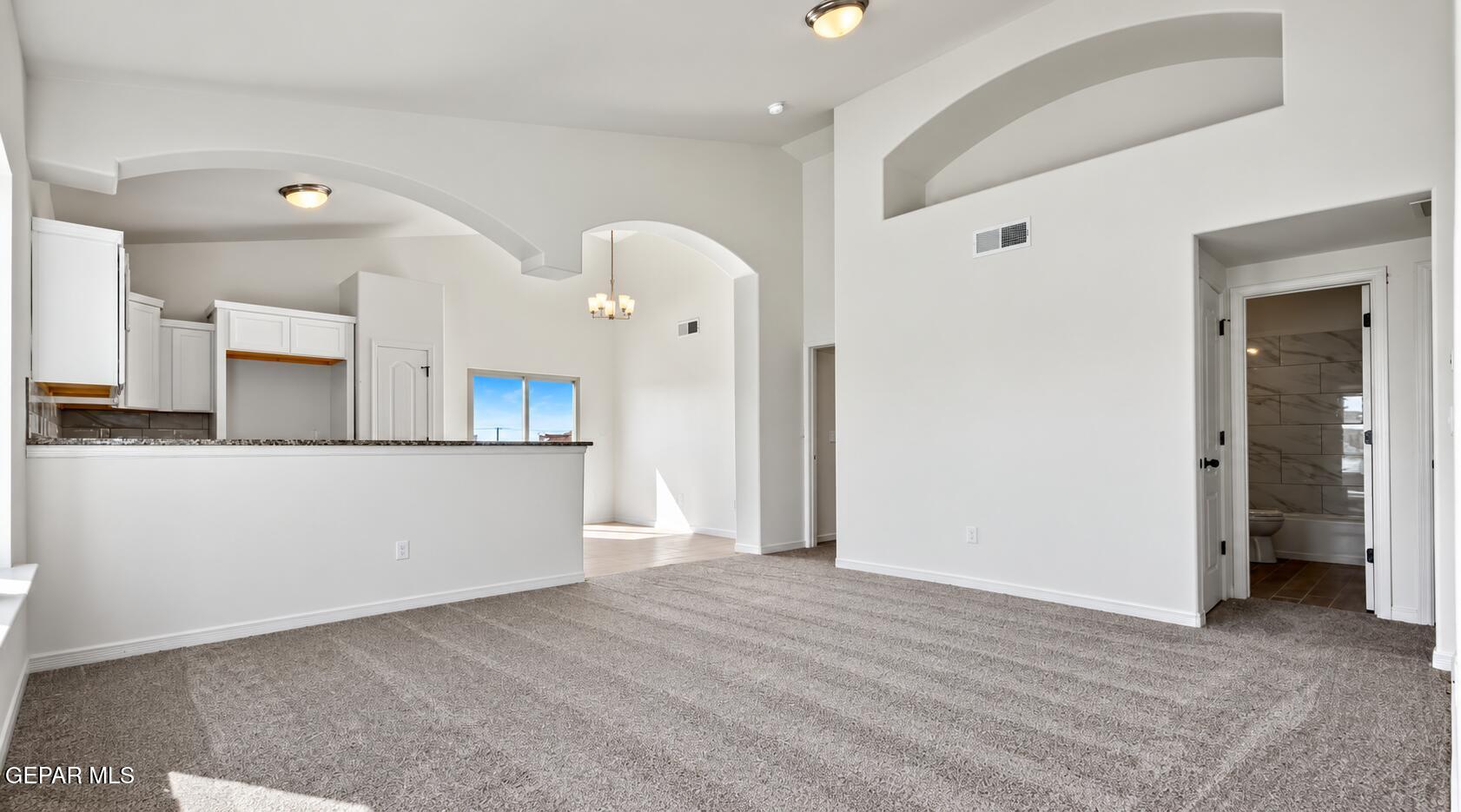 13135 Emerald Hills Avenue