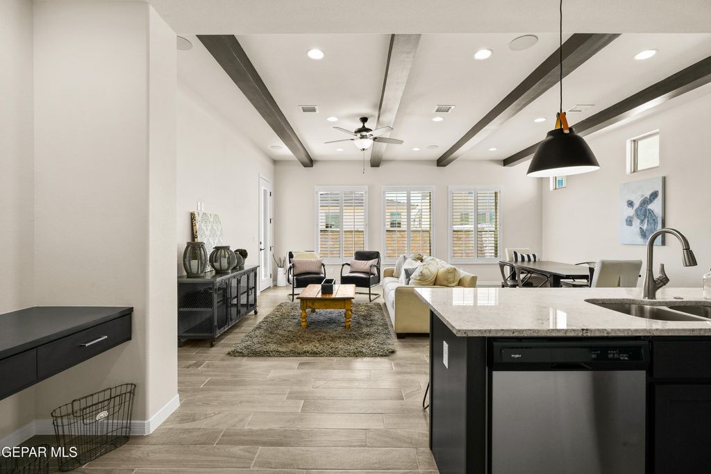 Photo of 13956 Paseo Central Avenue, Horizon City, TX 79928 (MLS # 939431)