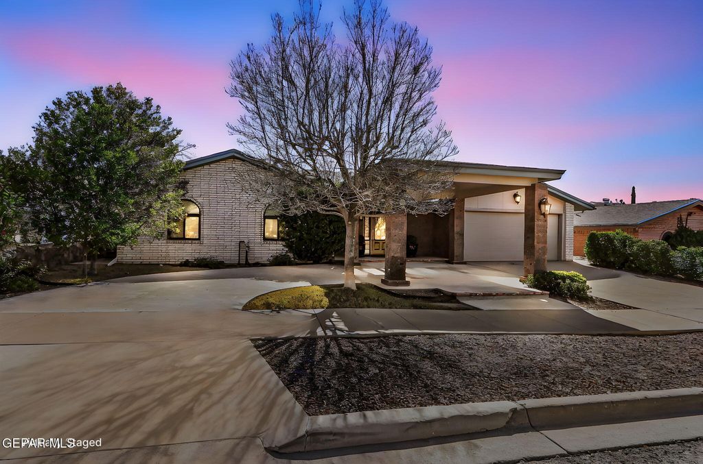 Photo of 824 AGUA CALIENTE Drive, El Paso, TX 79912 (MLS # 937898)