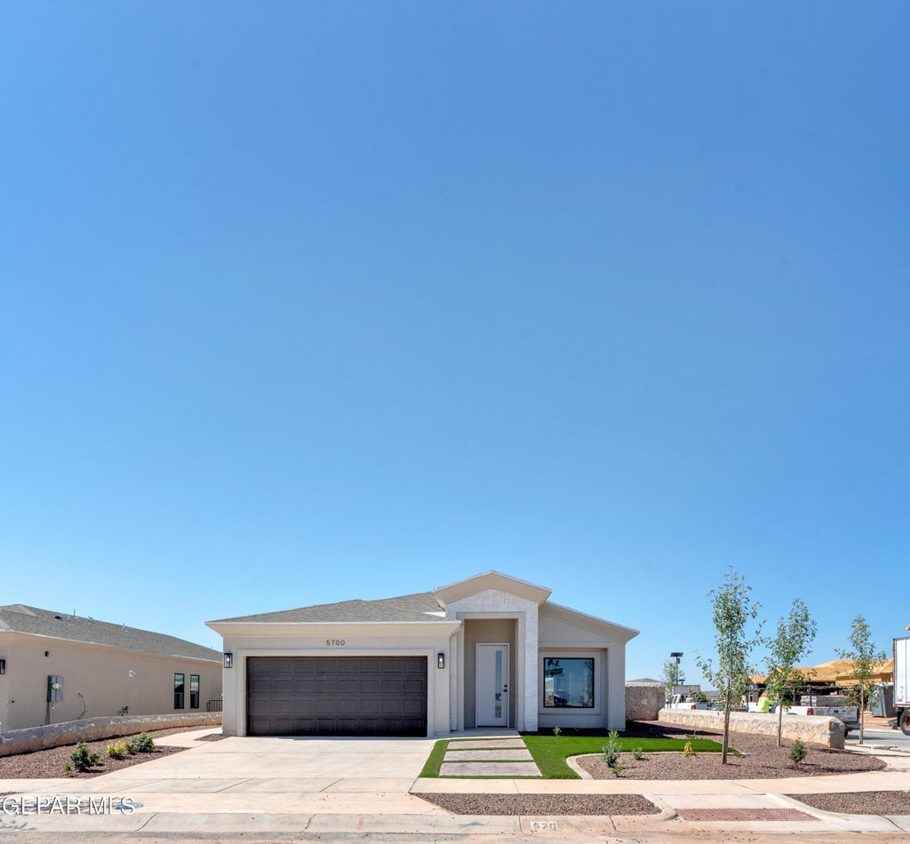 Photo of 5652 DESERT CALICO Avenue, El Paso, TX 79934 (MLS # 952320)
