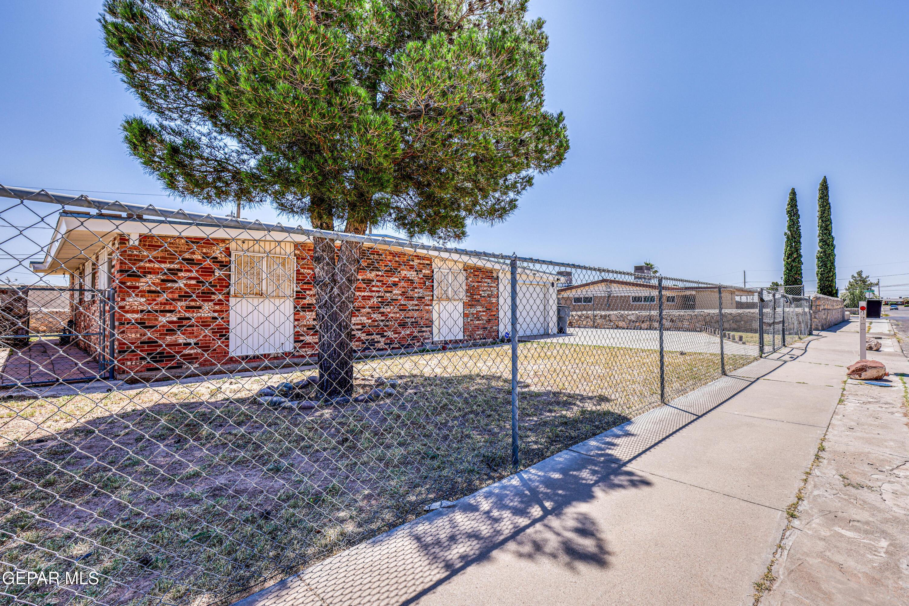 8308 POLARIS Street