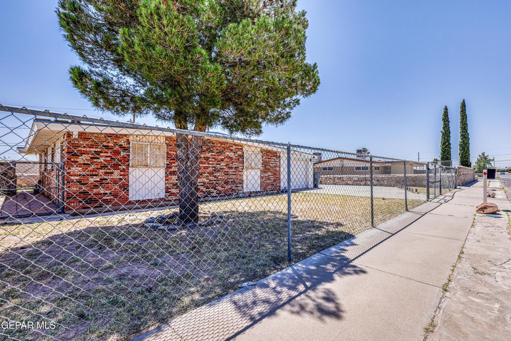 Photo of 8308 POLARIS Street, El Paso, TX 79904 (MLS # 943851)