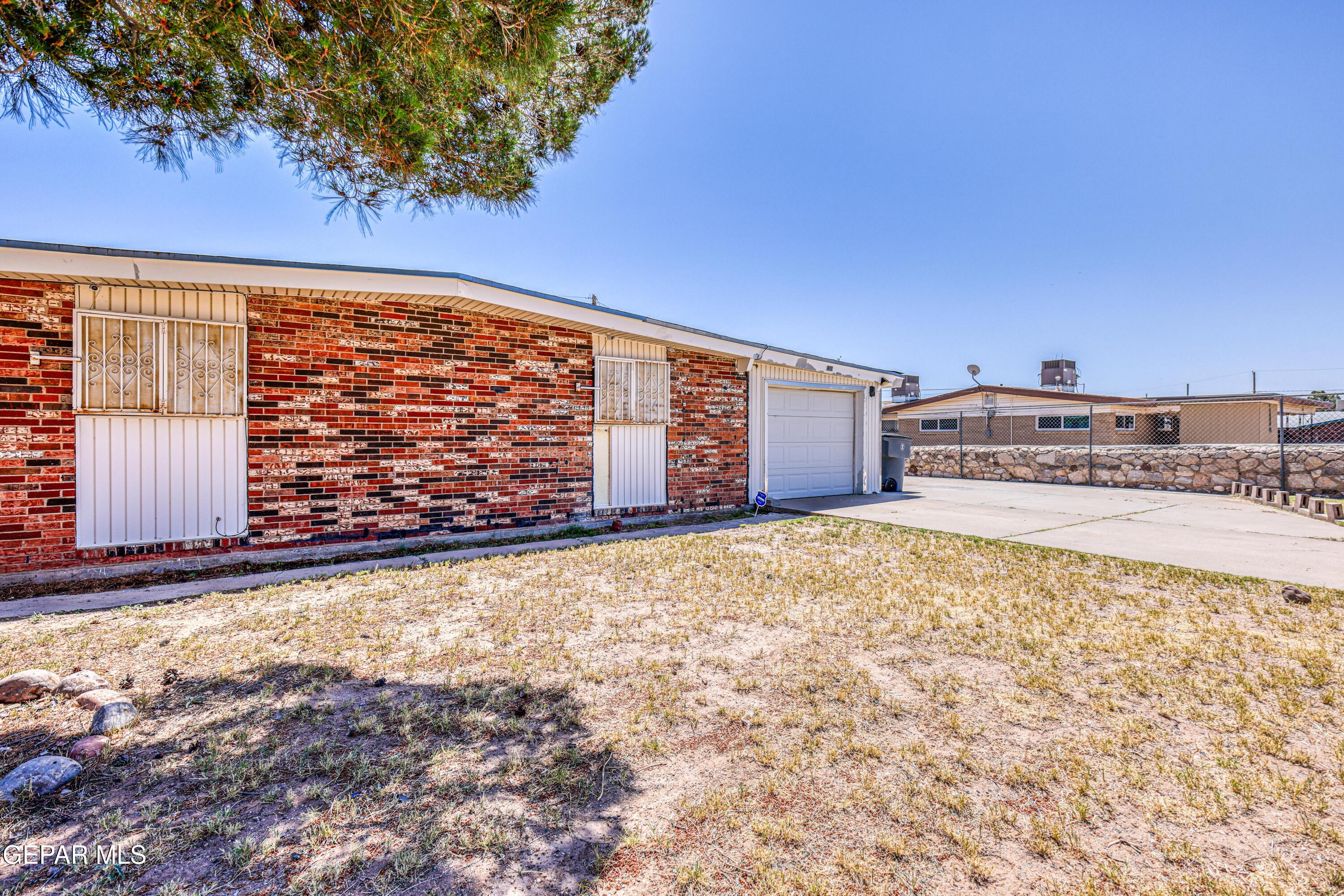 8308 POLARIS Street
