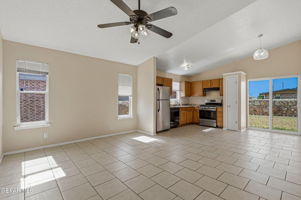 Photo of 6220 LONDON BRIDGE Drive, El Paso, TX 79934 (MLS # 945295)