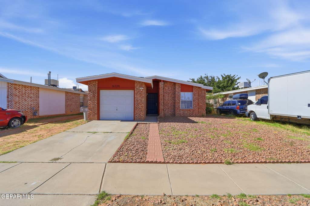 Photo of 6220 LONDON BRIDGE Drive, El Paso, TX 79934 (MLS # 945295)