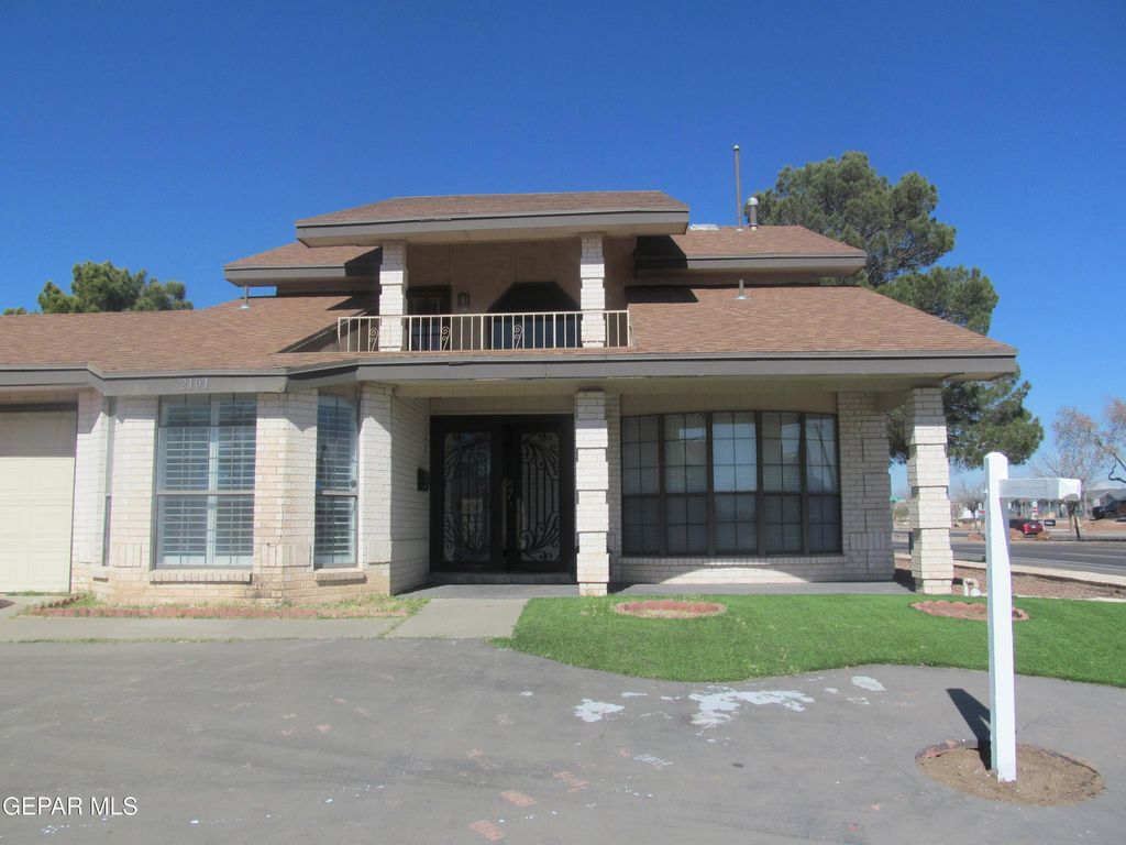 Photo of 2101 E GLEN Drive, El Paso, TX 79936 (MLS # 937989)