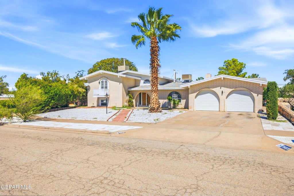 Photo of 3603 Colville Drive, Horizon City, TX 79928 (MLS # 952935)