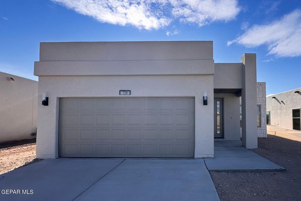 Photo of 729 Paseo Del Agua Street, Horizon City, TX 79928 (MLS # 931500)