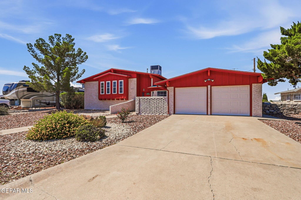 Photo of 5821 Vista Corona Court, El Paso, TX 79912 (MLS # 949165)