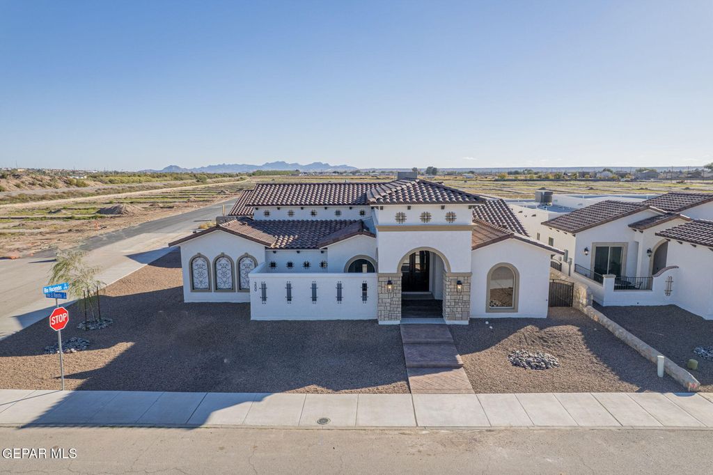 Photo of 300 RIO DEL RANCHO Court, El Paso, TX 79932 (MLS # 933036)