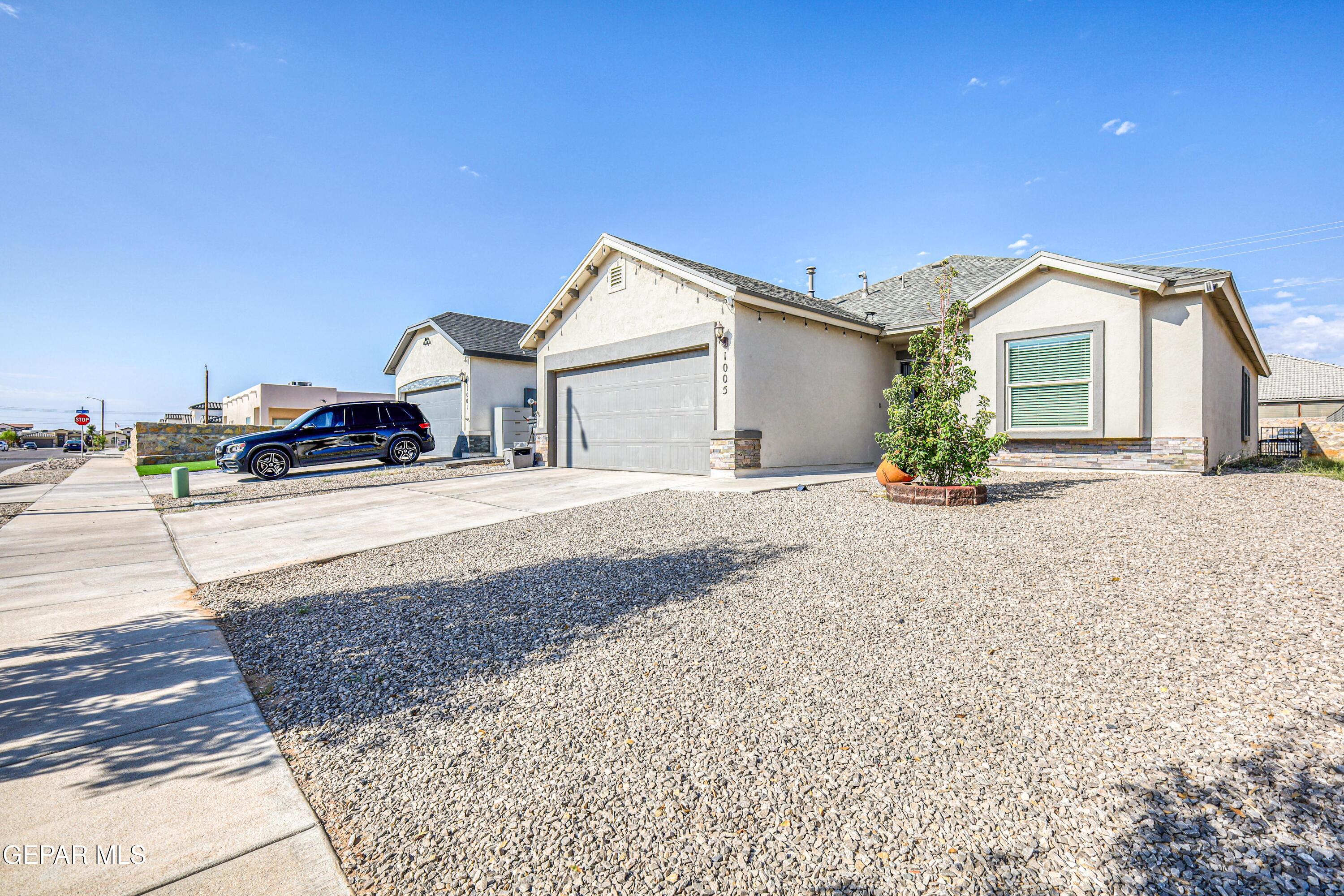 1005 Indigo Sky Street