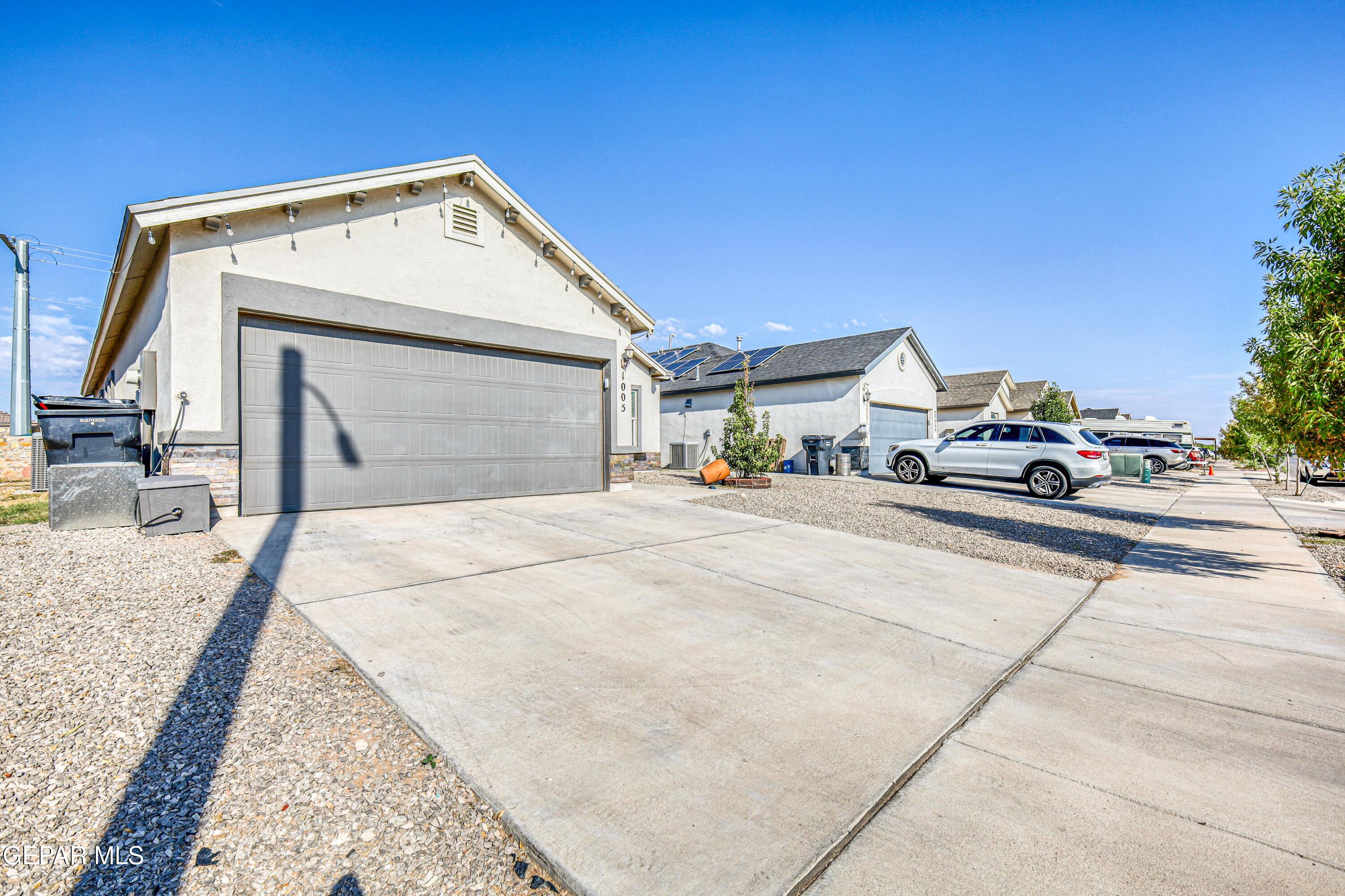 1005 Indigo Sky Street