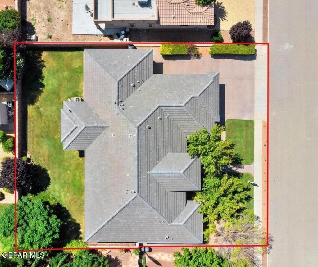 Photo of 6038 LAGUNA VISTA Drive, El Paso, TX 79932 (MLS # 941567)