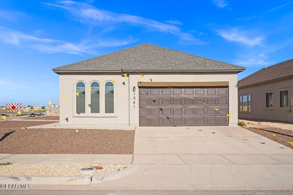 Photo of 1041 Summer Lake Street, Horizon City, TX 79928 (MLS # 931100)