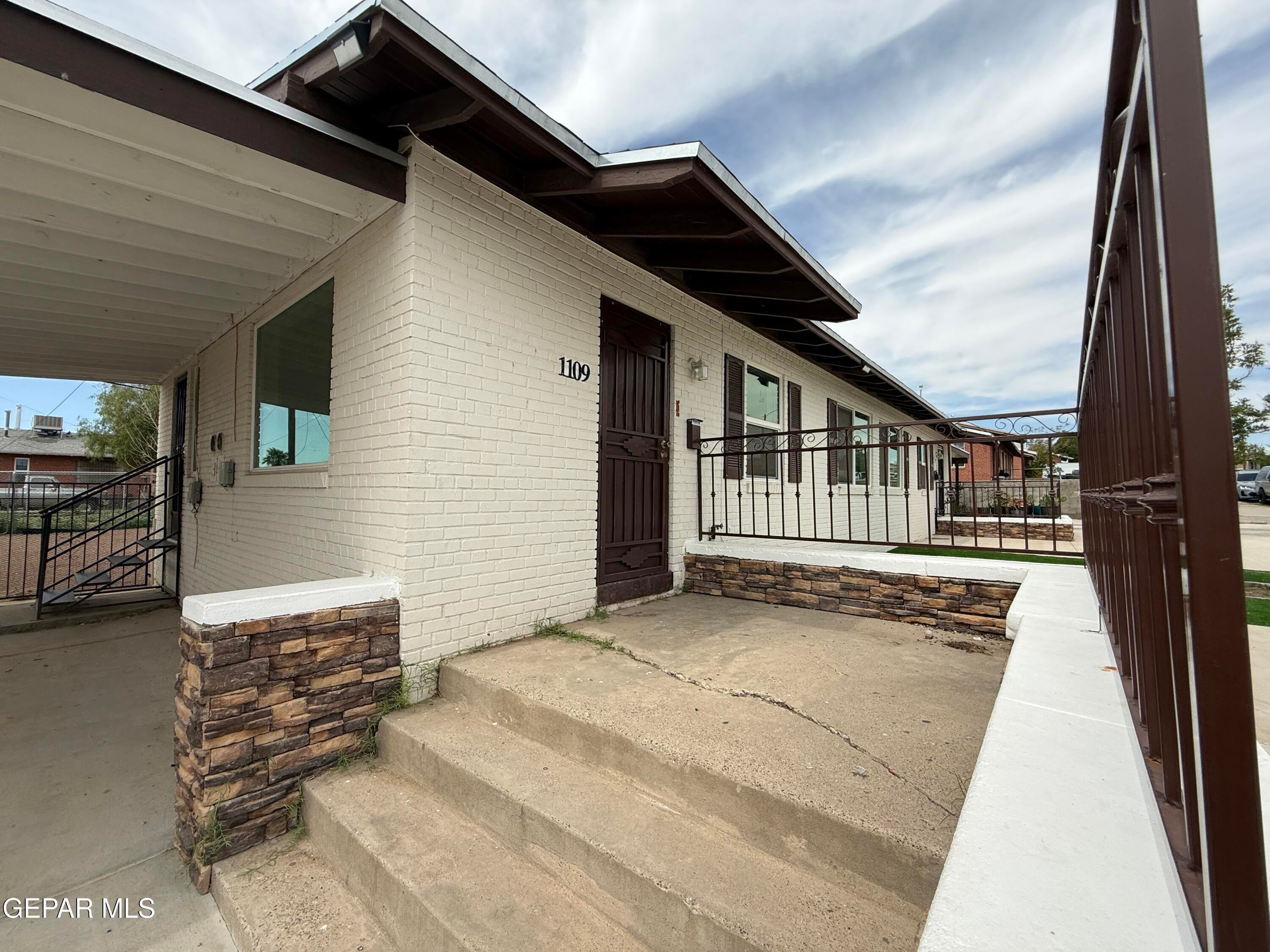 1109 Huckleberry Street