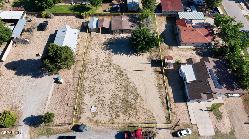 Photo of 412 Friona Drive, Socorro, TX 79927 (MLS # 943660)
