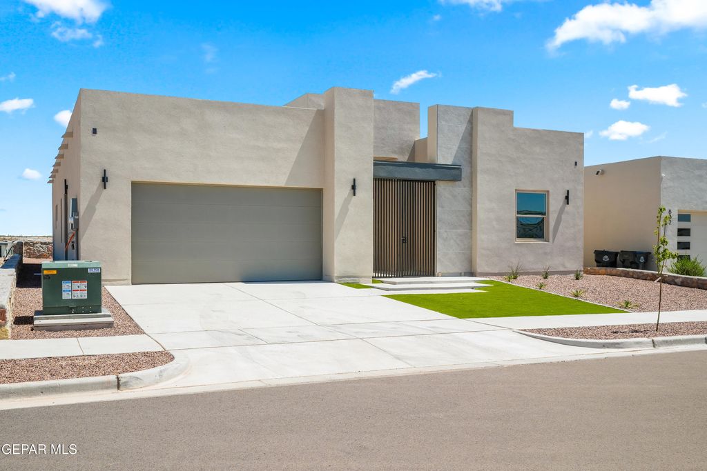 Photo of 836 ACTON Street, Horizon City, TX 79928 (MLS # 942458)