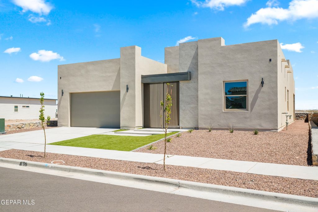 Photo of 836 ACTON Street, Horizon City, TX 79928 (MLS # 942458)