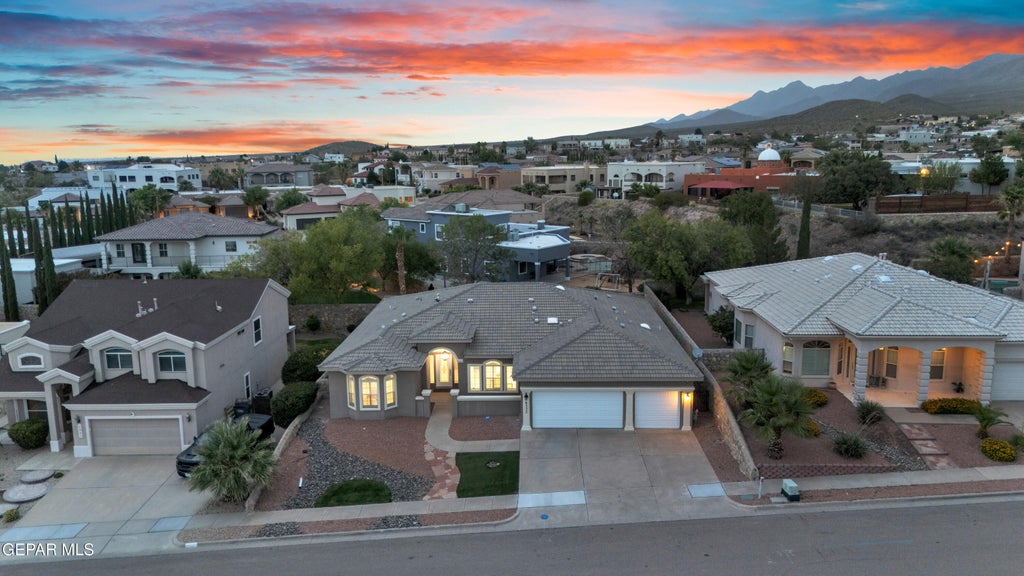 Photo of 6337 FRANKLIN RED Drive, El Paso, TX 79912 (MLS # 950747)