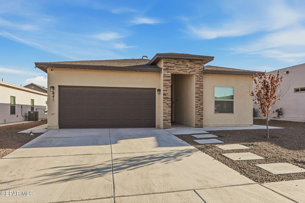 Photo of 841 MAGNOLIA PARK Street, Santa Teresa, NM 88008 (MLS # 940366)